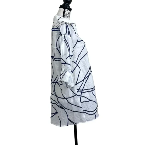 Soft Surroundings Women's Top Tunic Button Up White Blue Roll Tab Sleeve Size S - Picture 2 of 8